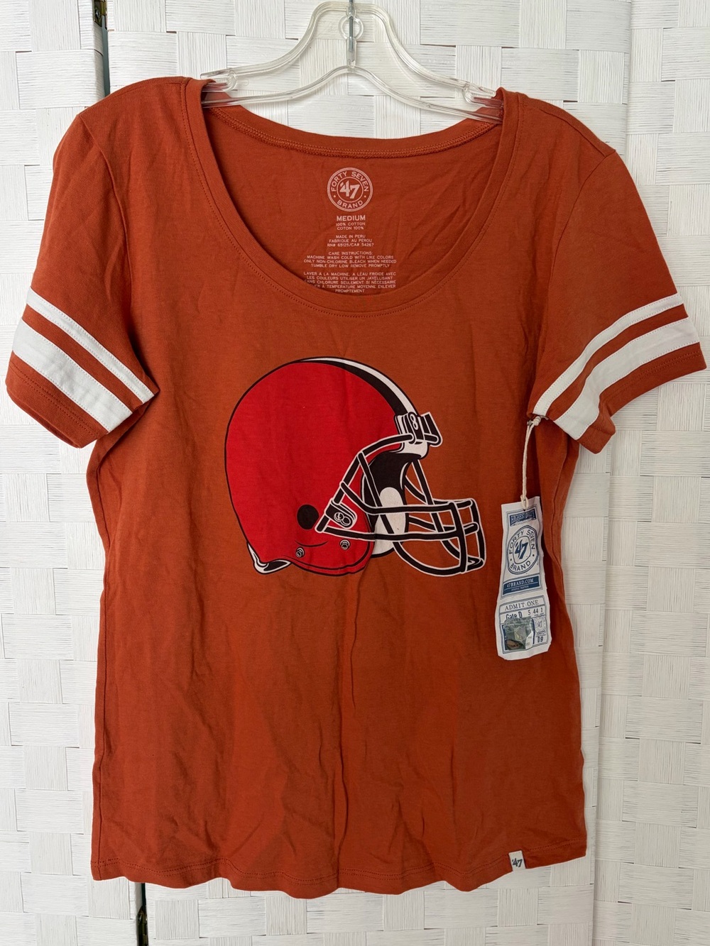 NWT 47 Brand Women’s Burnt Orange Retro Cleveland Browns Football Tee Size M